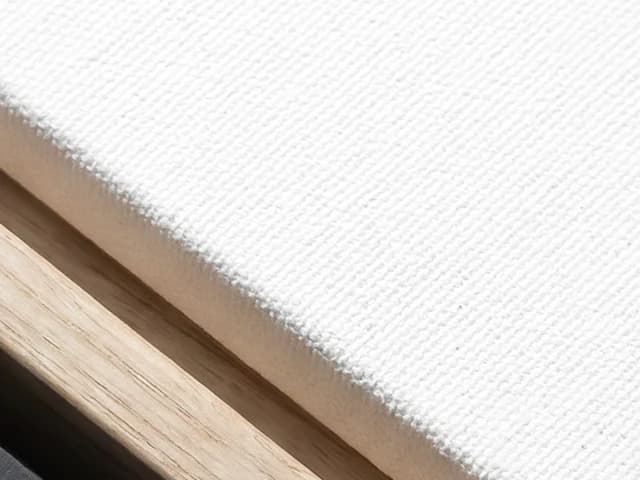 Natural Wood pinewood float frame material close-up